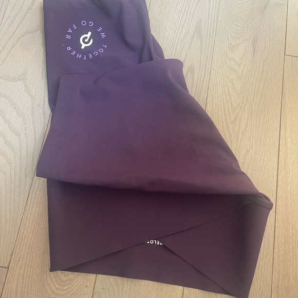 Peloton Dark Purple Cadent 7” High Rise Bike Short - Picture 4 of 4